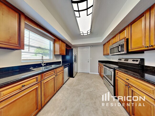 Building Photo - 1807 N Waterman Drive Valrico FL