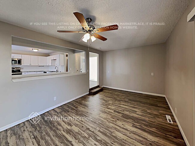 Foto del edificio - 975 E 7th Ave