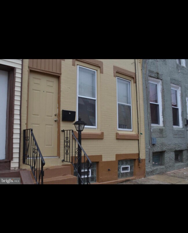 Building Photo - 3140 G St