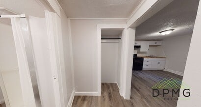 Building Photo - 214 E Elm St