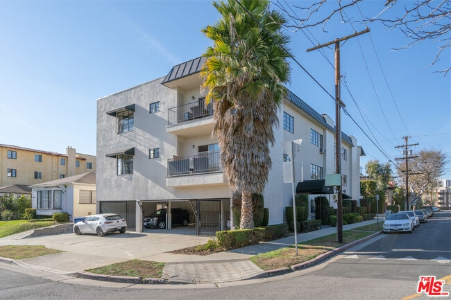 Building Photo - 1677 Westholme Ave