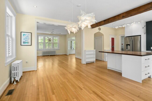 Foto del edificio - 1724 Taylor St NW