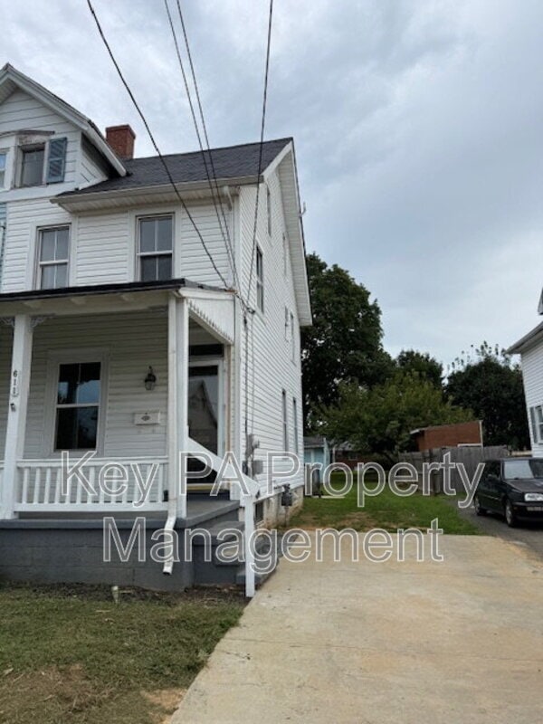 Building Photo - 611 Hodgson St