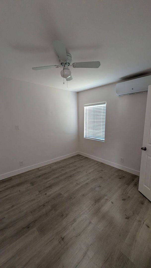 Foto del edificio - Charming 2-bedroom, 1-bath home in Imperial Beach just two blocks from the beach