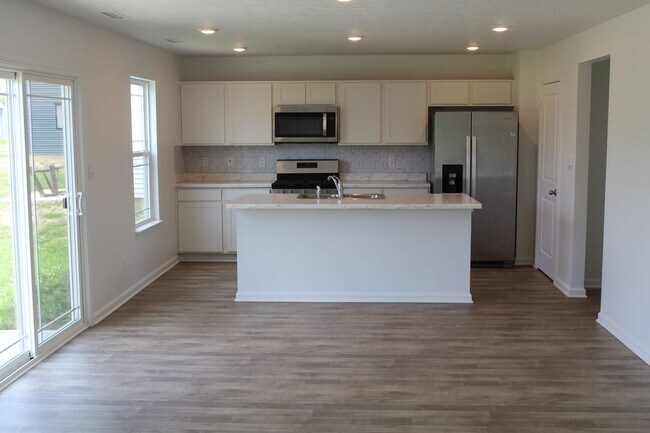 Foto del edificio - Now Available! Newer 4 BR Home in Decatur Schools!