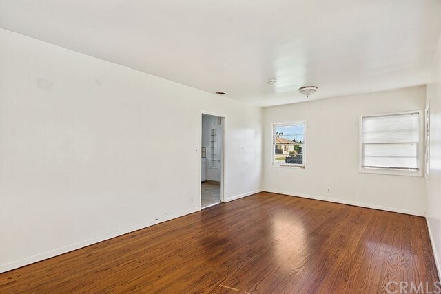 Foto del edificio - 1233 E Broadway