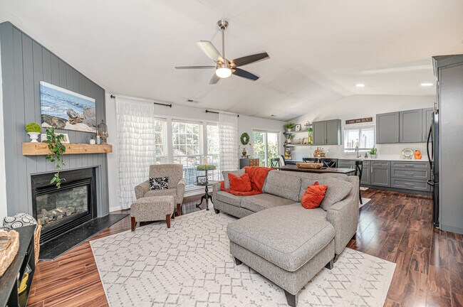 Foto del edificio - 111 Saddle River Rd