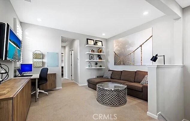 Building Photo - 191 Excursion