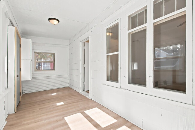 Building Photo - 6929 13th Ave