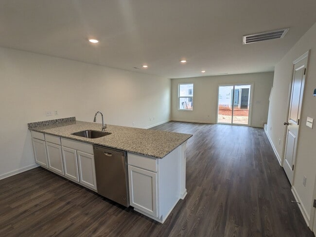 Foto del edificio - Brand New Corner Unit 3 Bedroom Townhome i...