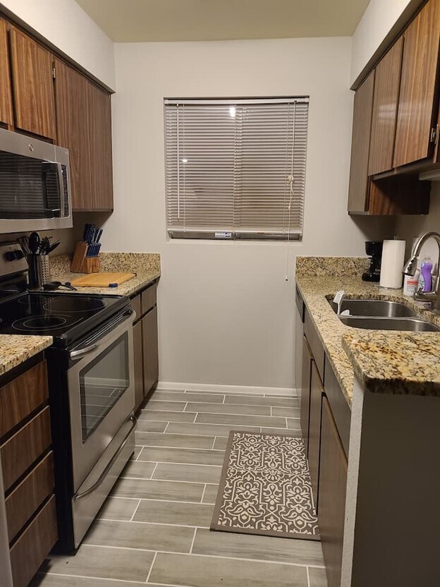 Kitchen - 8131 N 107th Ave