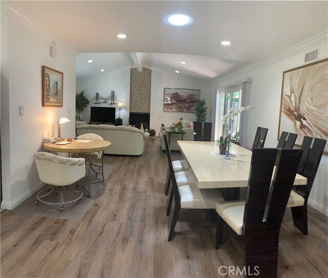 Foto del edificio - 1709 Germain Dr