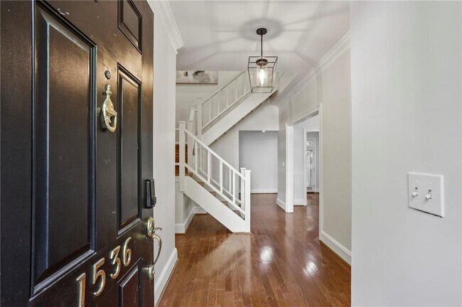 Foto del edificio - 1536 Oak Grove Rd
