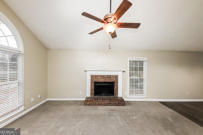 Foto del edificio - 28 Loxley Ct