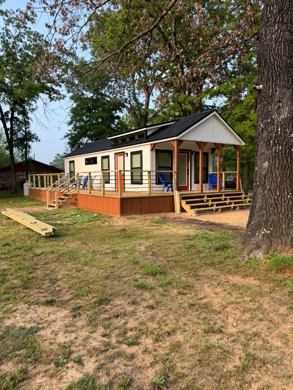Foto principal - 640 Carolyn St