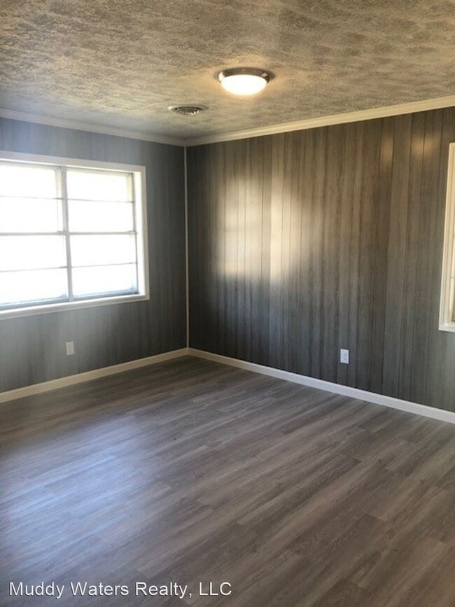 Building Photo - 3 br, 1 bath House - 359 Clark St