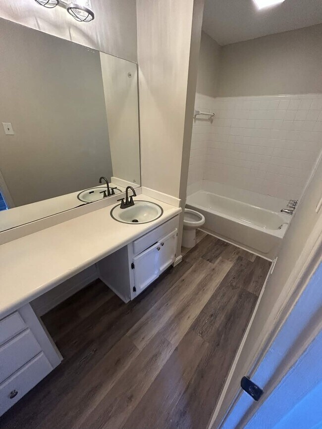 Baño principal - 293 Shelton Woods Ct