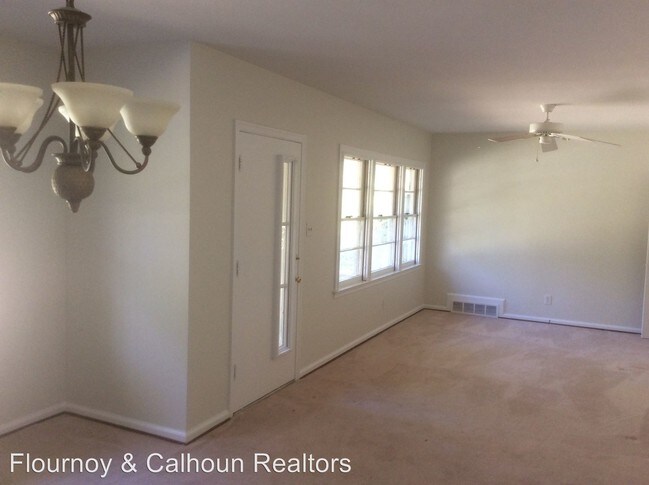 Building Photo - 3114 E Lindsay Dr