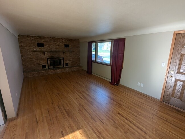 Building Photo - 1212 Saint Paul Rd