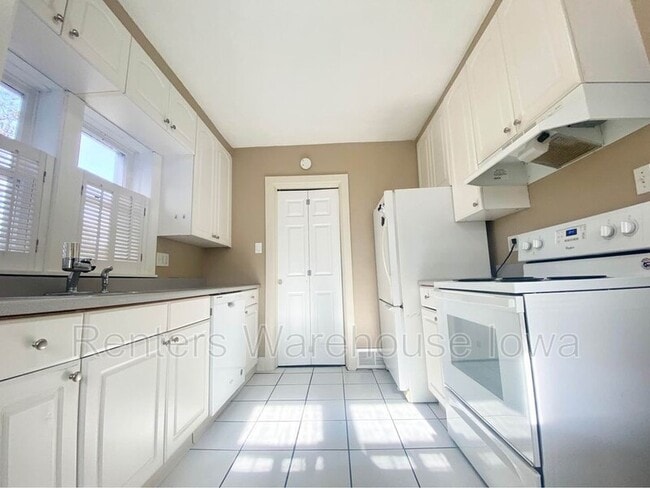 Building Photo - 3914 53rd St