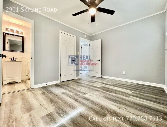 Foto del edificio - 2901 Skyline Rd