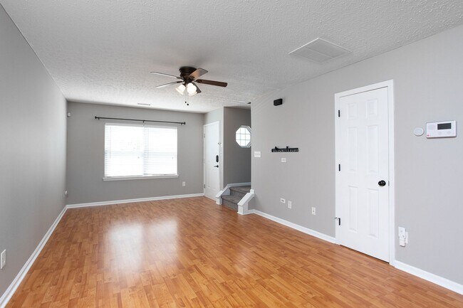 Building Photo - 3356 Tarleton W