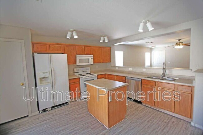 Foto del edificio - 1516 S 228th Ct