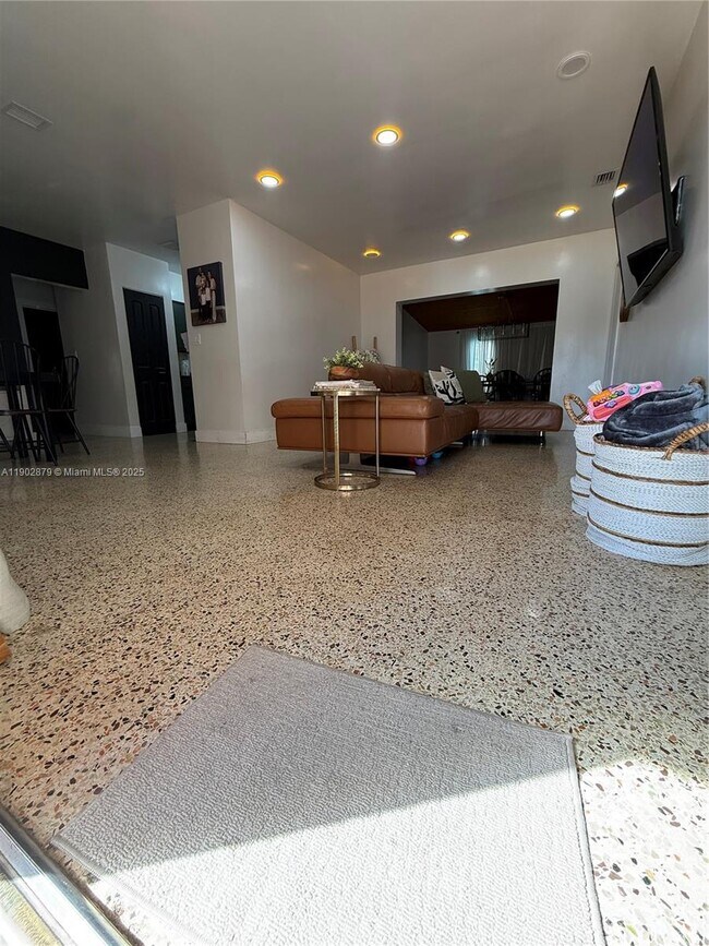 Foto del edificio - 6464 W 11th Ave