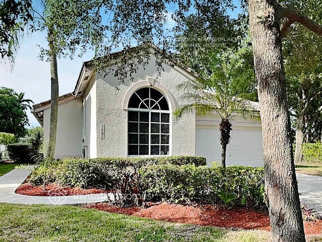 Building Photo - 1401 Banyan Cir