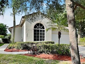 Building Photo - 1401 Banyan Cir