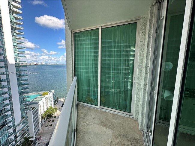 Foto del edificio - 218 SE 14th St