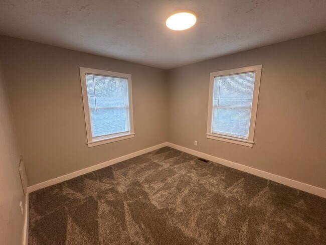 Foto del edificio - 1926 E Adams St