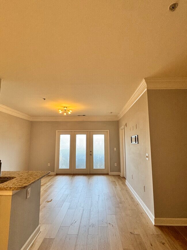 Building Photo - 501 Hungerford Dr