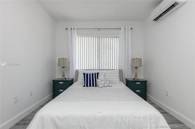 Foto del edificio - 167 NW 38th St