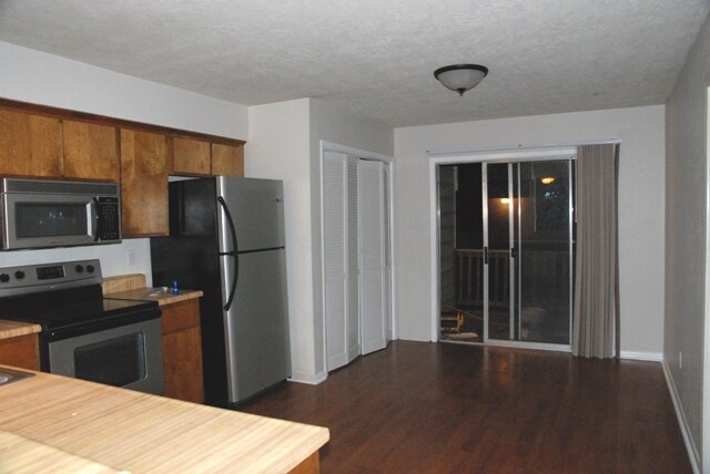 Foto del edificio - 815 Yegua St