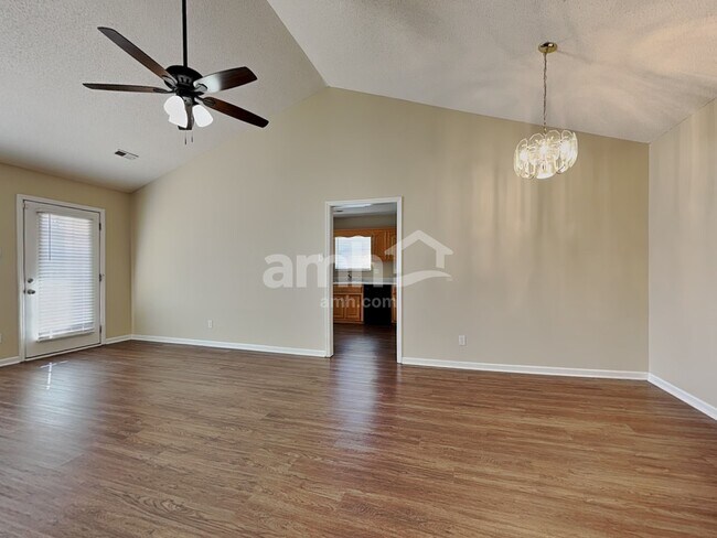 Foto del edificio - 2306 Sir Edward Ln