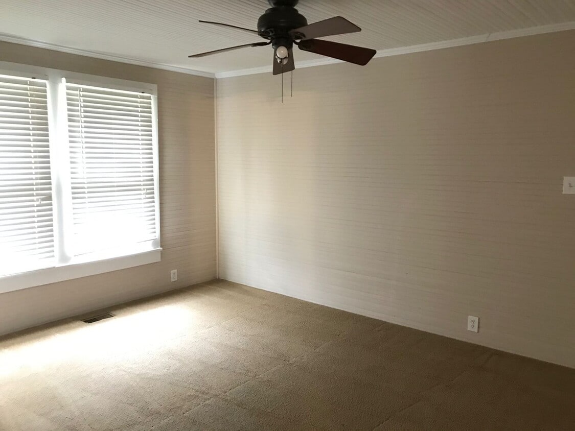 Foto principal - 3br 1ba House China Grove Power Street, $1495.00, COMING MID-DECEMBER! *Lawncare Included*