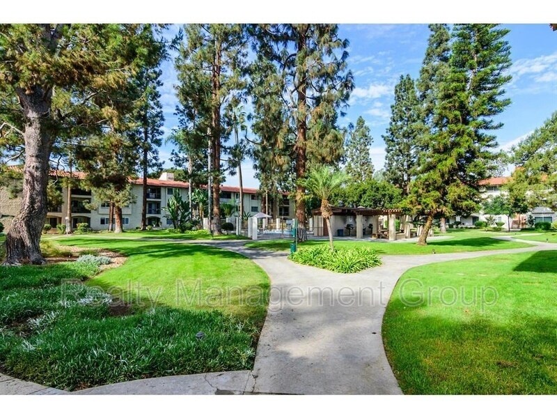 Primary Photo - 10737 San Diego Mission Rd