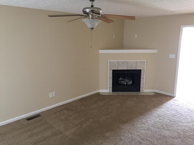 Building Photo - 229 Hanover Ct