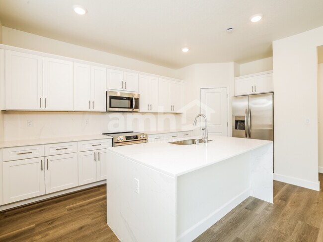 Building Photo - 6495 Enlightenment Dr