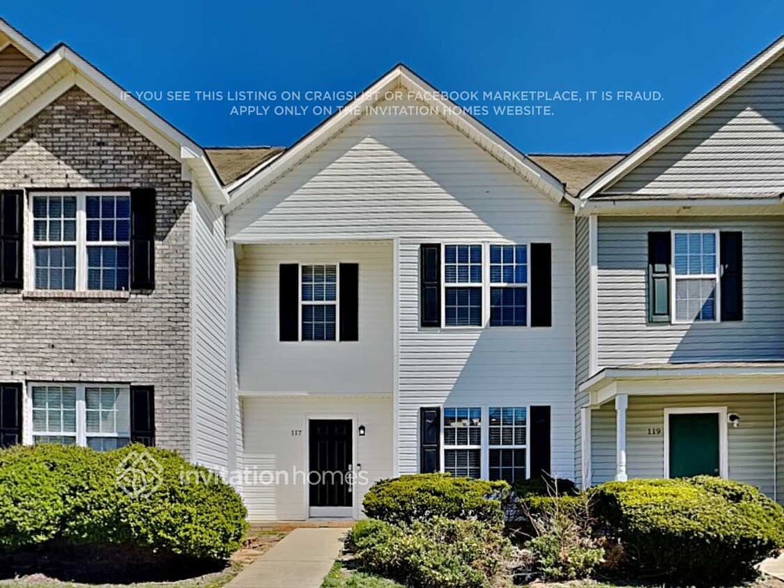 Foto principal - 117 Blackthorne Ct