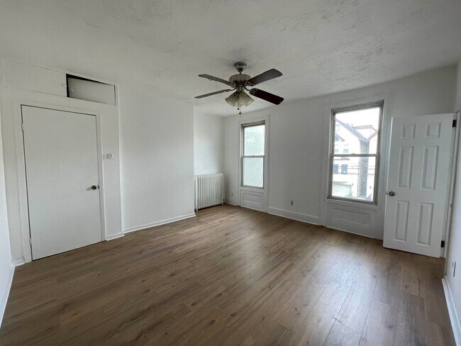 Building Photo - 205 Ogden Ave.