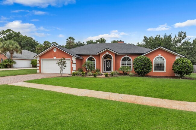Building Photo - 4480 Majestic Bluff Dr N