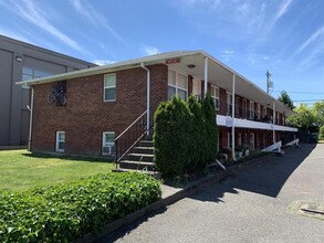 Building Photo - 4717 44th Ave SW