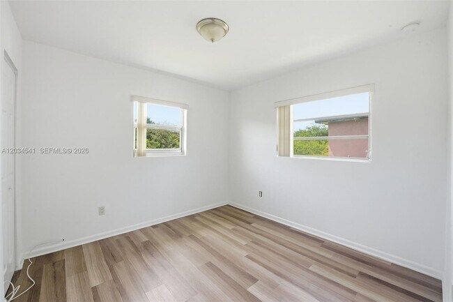 Foto del edificio - 7512 NW 1st Ave