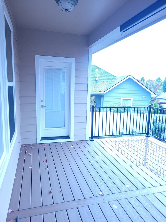 Foto del edificio - 396 Patricia Ln