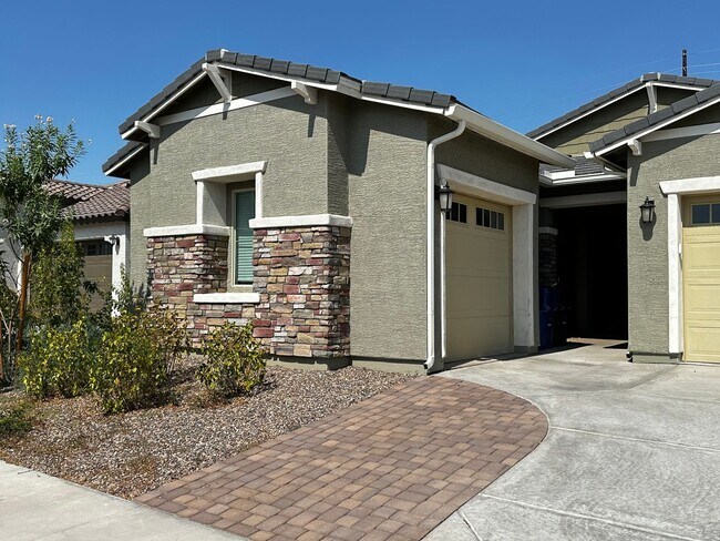 Building Photo - ALL UTILITIES INCLUDED CHANDLER CASITA W/ ...