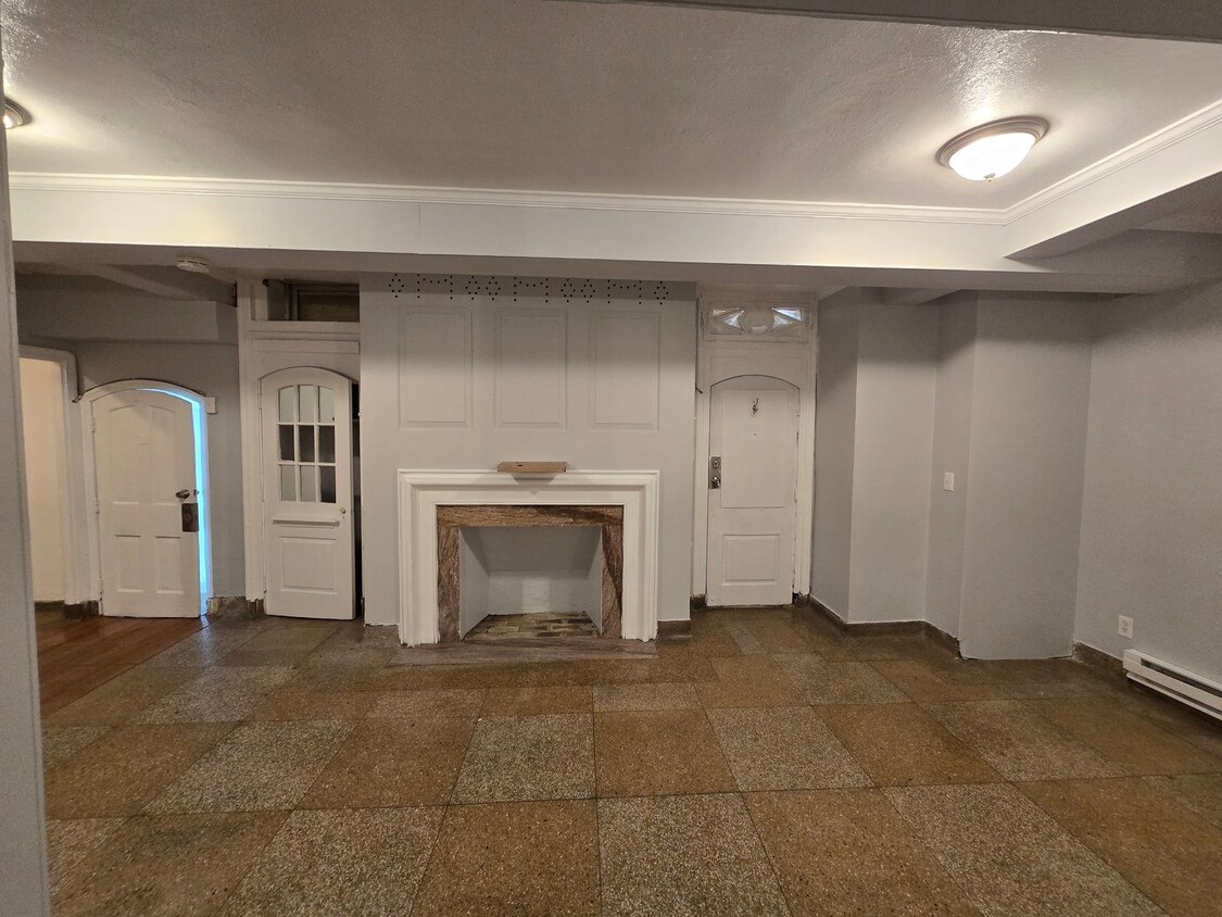 Foto principal - 809-811 W. Linden Street