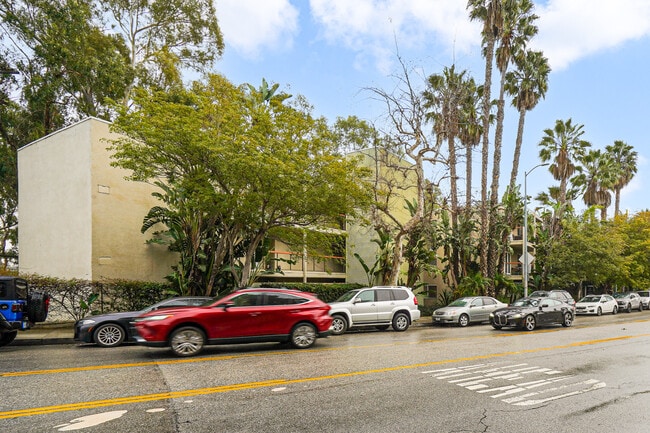 Building Photo - 330 S Barrington Ave