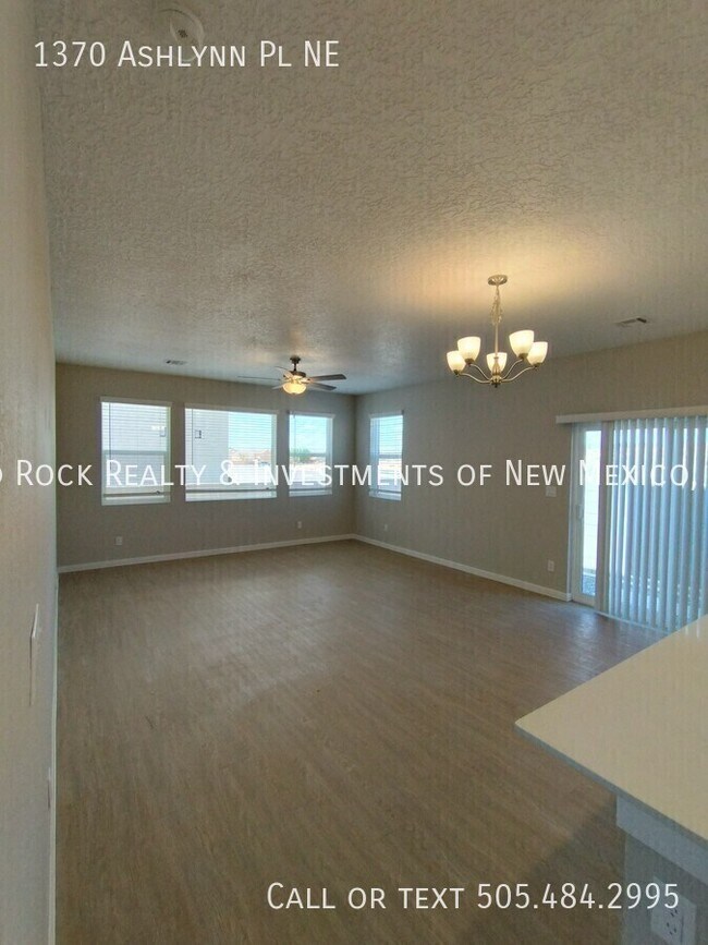 Foto del edificio - 1370 Ashlynn Pl